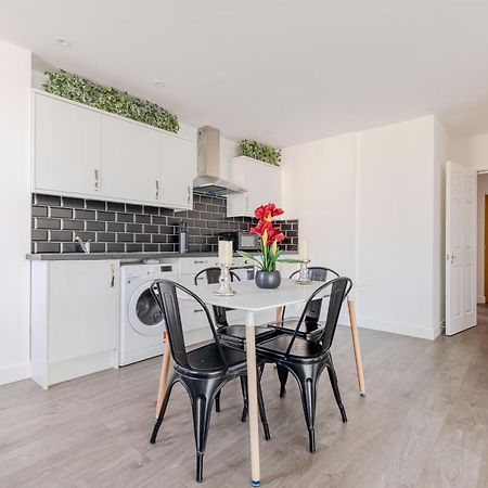 Boutique Vertigo Apartment Central Kingston/London Kingston upon Thames  Eksteriør bilde