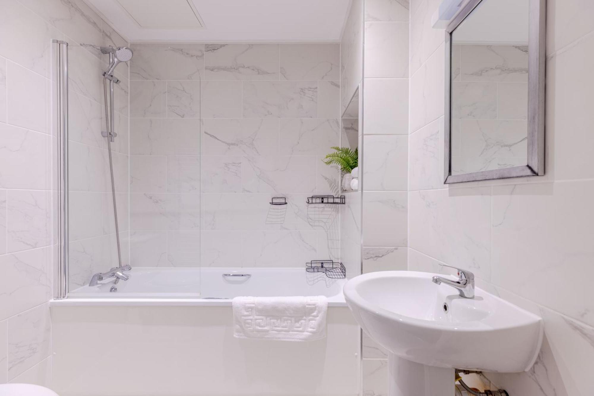 Boutique Vertigo Apartment Central Kingston/London Kingston upon Thames  Eksteriør bilde